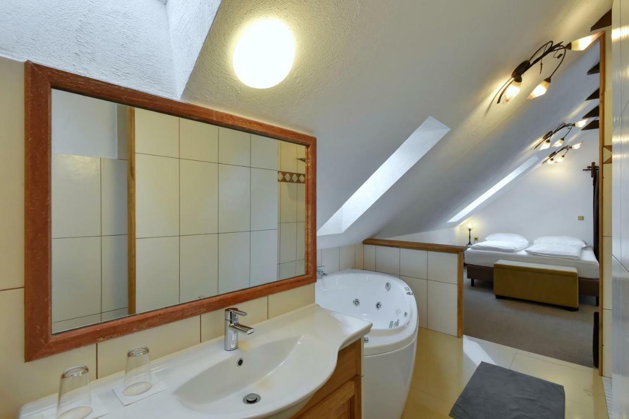 Zamecka Fortovna Obora - Forester House Kaznejov 外观 照片